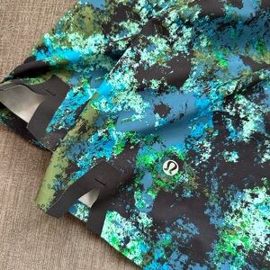 Lululemon Athletica Blue and Green Board Shorts Quick-Dry Swimwear